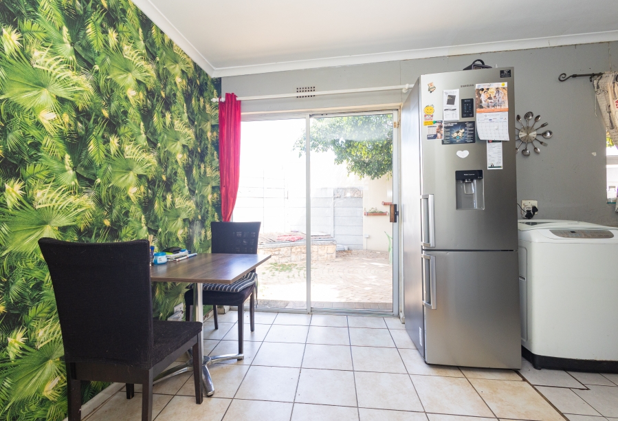 3 Bedroom Property for Sale in Table View Western Cape